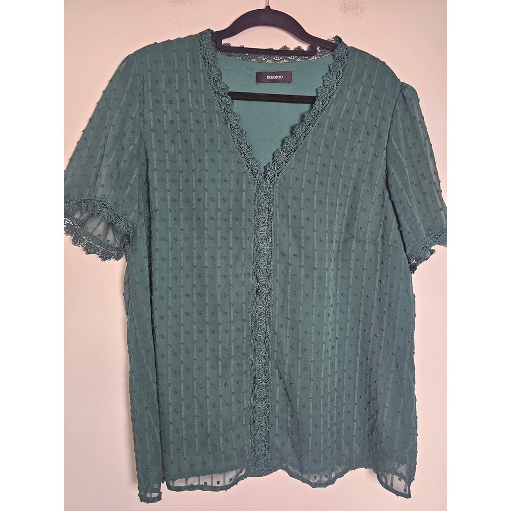 [Cottagecore] Dokotoo Swiss Dot Blouse Womens XL Green Lace Crochet V-Neck Top